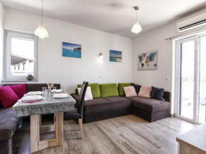 Apartments Victoria - One Bedroom Apartment with Terrace and Sea View A1